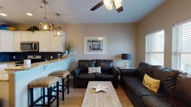 CDR109 Salt Therapy 3 bedroom 3 bath Newly Remodeled BEACH home with Shared POOL