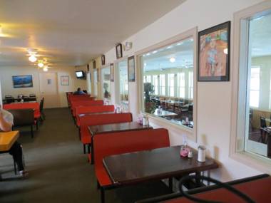 White Sands Motel Restaurant & Marina