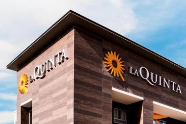 La Quinta Inn & Suites by Wyndham - Red Oak TX IH-35E