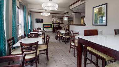 Clarion Pointe by Choice Hotels San Antonio