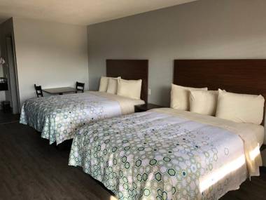 HomeTowne Studios by Red Roof San Antonio E - near AT&T Center