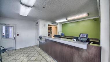 Studio 6-San Antonio TX - Six Flags