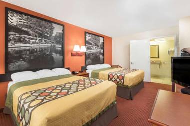 Super 8 by Wyndham San Antonio at I-10