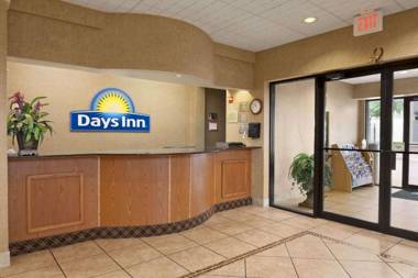 Days Inn & Suites by Wyndham San Antonio North/Stone Oak