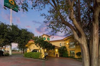 La Quinta Inn by Wyndham San Antonio I-35 N at Rittiman Rd