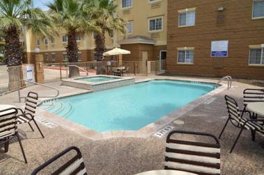 Holiday Inn Express Hotel & Suites San Antonio-Airport North an IHG Hotel