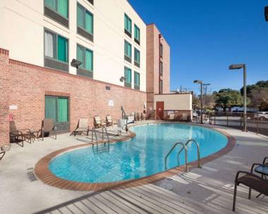 Comfort Inn & Suites San Antonio Airport