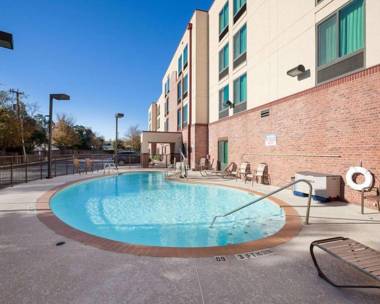Comfort Inn & Suites San Antonio Airport