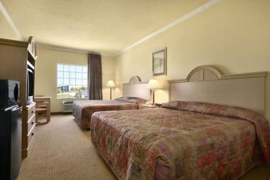 Super 8 by Wyndham San Antonio/Alamodome Area
