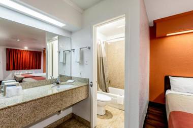 Motel 6-San Antonio TX - Splashtown