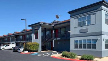 Magnuson Hotel Fiesta Park Preferred Six Flags Hotel