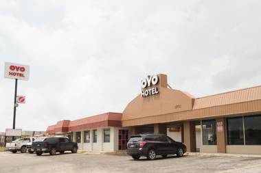 OYO Hotel San Antonio Lackland Air Force Base North