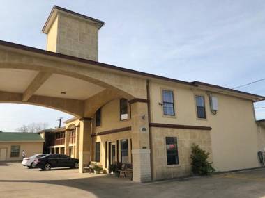 Pinn Road Inn and Suites Lackland AFB and Seaworld