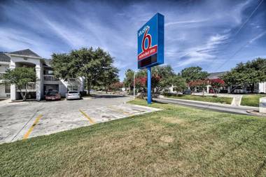 Studio 6-San Antonio TX - Medical Center