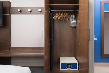 Holiday Inn Express & Suites San Antonio North-Windcrest an IHG Hotel