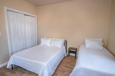 Nice 3B 2BA Near Downtown 2 Min AtandT Center