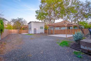 Prosperity Place Remodeled 3BR 2BA Near Downtown