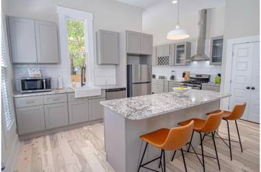 Incredible New 3BR2BA Near Downtown