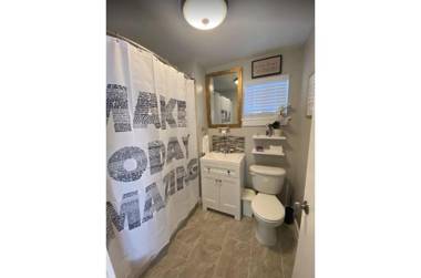 Stunning Cozy Downtown Guesthouse