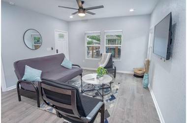 Newly Remodeled 4BR 2BA Near Amazing Downtown