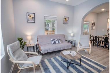 Cozy and Lovely 2BR 2BA Apt#A Near Lively Downtown