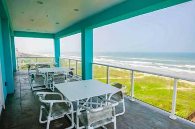 5 BEDROOM BEACHFRONT CONDO - 4th Floor