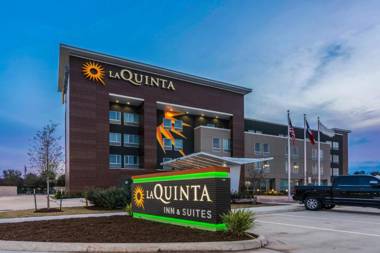 La Quinta Inn and Suites by Wyndham Houston Spring South