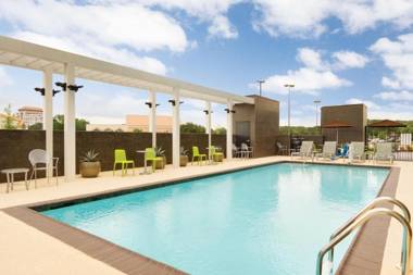 Home2 Suites by Hilton Houston Stafford - Sugar Land