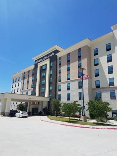 Hampton Inn & Suites Dallas-The Colony