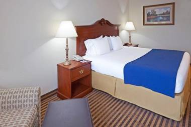 Holiday Inn Express Hotel & Suites Waxahachie an IHG Hotel