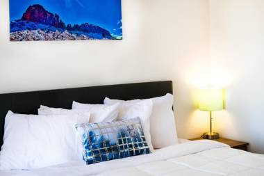 Blue Sage Inn & Suites