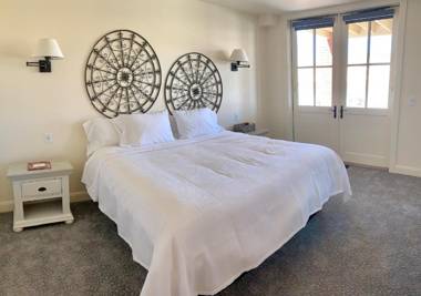 Annie's Place Bed & Breakfast