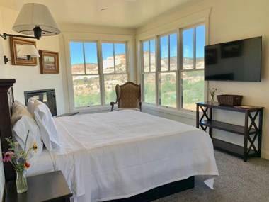 Annie's Place Bed & Breakfast