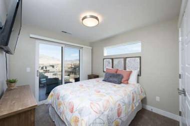 Gorgeous Snowbasin Ski Resort Vacation Rental near Pineview Reservoir Ew 23A