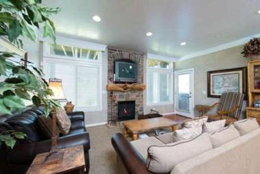 3 Bedroom Huntsville Utah Lodging Option - Sleeps 12 People LS 23