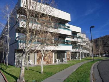 GetAways at Park Regency Resort