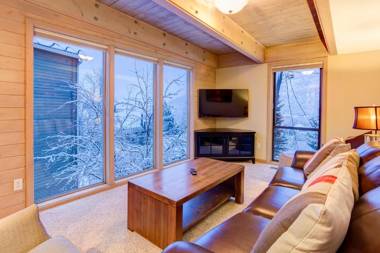 1120 Empire Avenue - Unit A