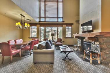 Miners Club 4 Bedroom Loft by Canyons Village Rentals MC12A