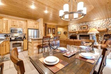 K B M Resorts- BBL-251 Remodeled 2Bd chalet walk to Deer Valley and slopes hot tub
