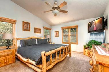 K B M Resorts- PLA-1155 Large 5Bd easy walk to ski lifts Main Street mountain views