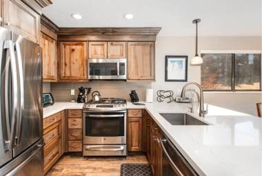 K B M Resorts- RPT-14T Large 4Bd luxury Park City home with fireplace easy access