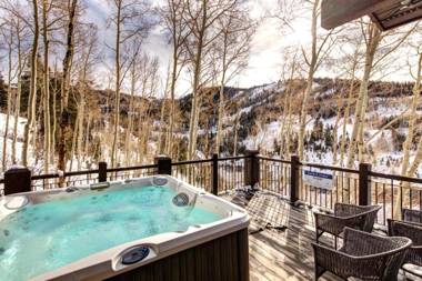 K B M Resorts- PLO-6590 Private Hot Tub Panoramic Views Close to Silver Lake