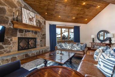 K B M Resorts- PLO-6590 Private Hot Tub Panoramic Views Close to Silver Lake