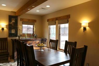 Deluxe Studio Hotel Room