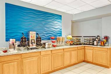 Ramada by Wyndham Salt Lake City Airport Hotel