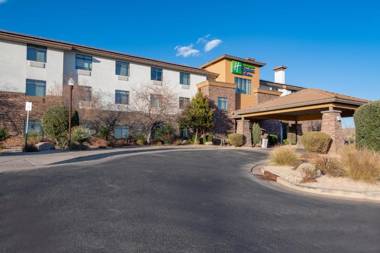 Holiday Inn Express Hotels & Suites Washington-North Saint George an IHG Hotel