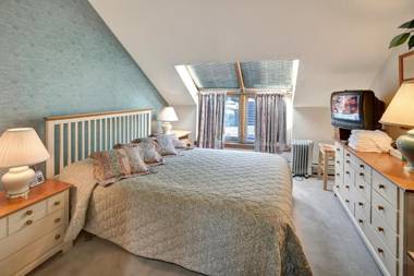 Sunrise Village East Glade B3