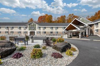 Comfort Inn & Suites at Maplewood