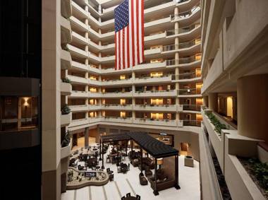 Embassy Suites Crystal City - National Airport