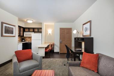 Staybridge Suites Chantilly Dulles Airport an IHG Hotel